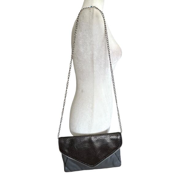 Halogen Envelope Clutch Purse Gray Leather‎ Zipper Trim Edgy Retro Glam Designer - Picture 3 of 14